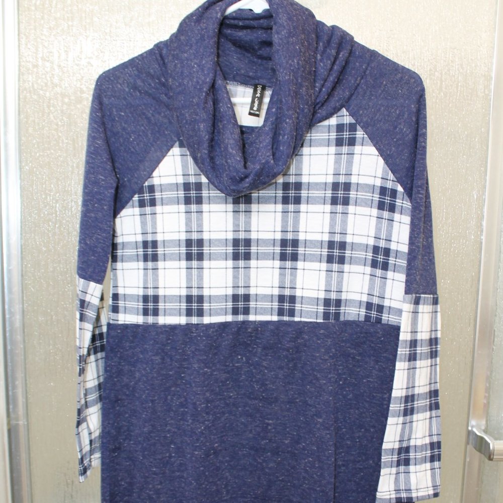 4/$20 Casa Lee Cowl Neck Tunic